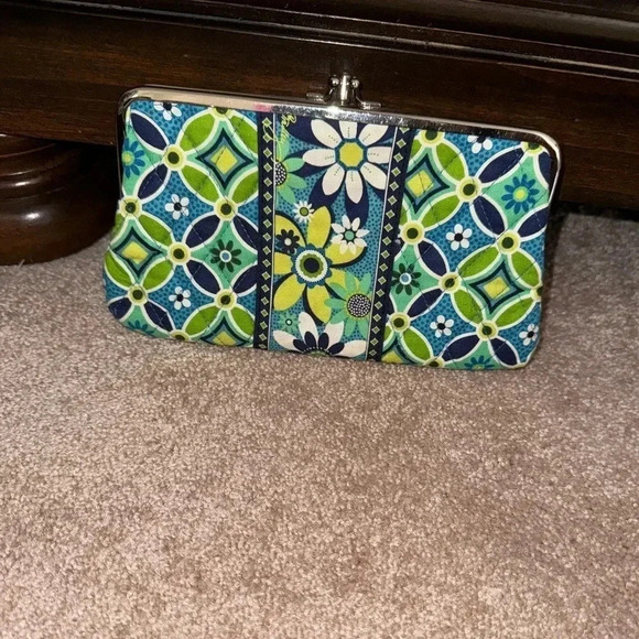 VERA BRADLEY RETIRED DAISY DAIDY PATTER DOUBLE KISS LOCK CLUTCH GRN BLUE - Picture 7 of 16